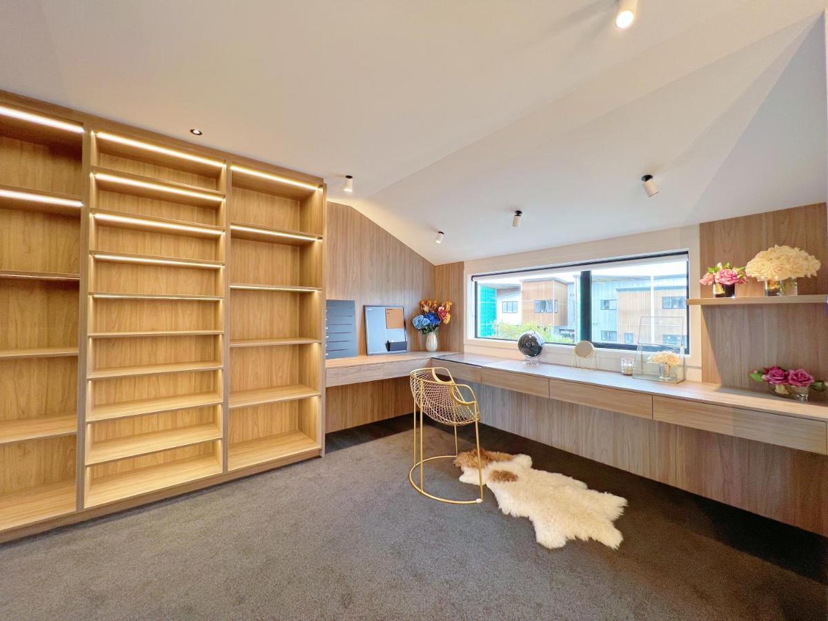 Villa Elegant Beach House In Long Bay Auckland Exterior foto